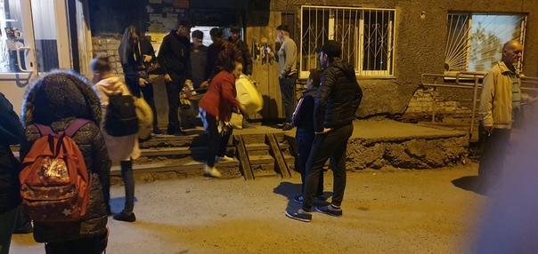 "Переселение Бомбея". Как происходила экстренная эвакуация жильцов из аварийного дома на Ставропольской в Тюмени