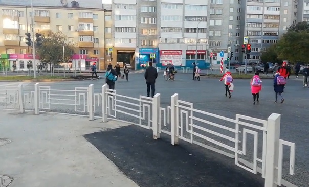 "Зачем делать крюк в 50 метров, если финишная цель прямо?" Тюменец требует внести изменения в пешеходный переход в центре города