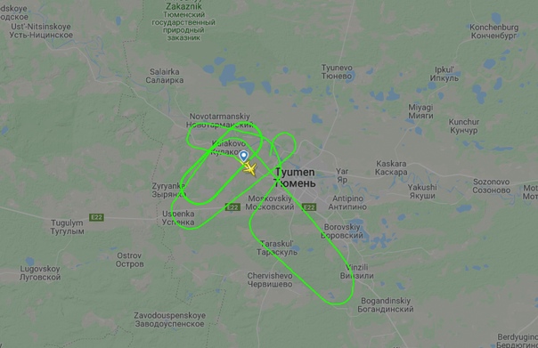 В Рощино сел аварийный Superjet 100 рейсом "Тюмень-Санкт-Петербург". У самолета отказал двигатель