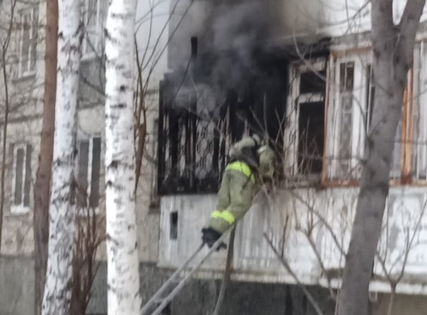Пожар в девятиэтажке на Пермякова. ФОТО, ВИДЕО, комментарии очевидцев