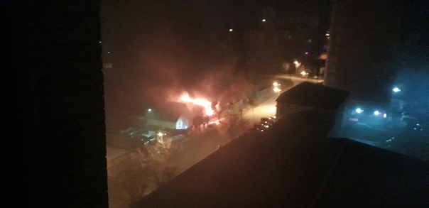 В ночном пожаре в центре Тюмени погиб один человек