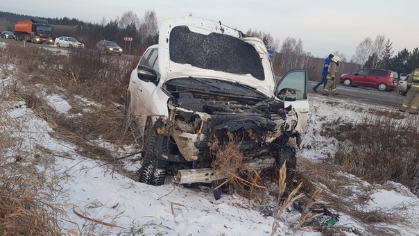 Смертельная авария под Богдановичем: Lexus влетел в "семерку"
