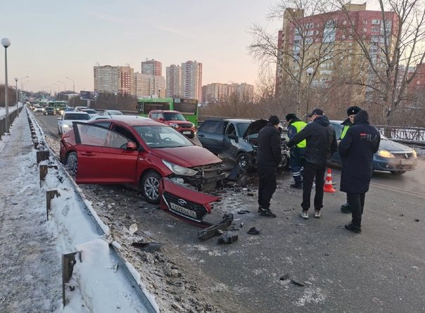 Подробности массового "замеса" на Щербакова из четырех автомобилей: пострадали 4 человека