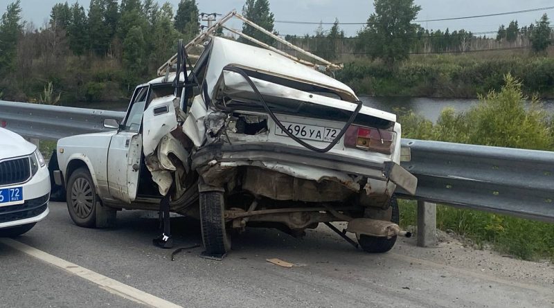 Смертельная авария на Объездной: один автомобиль смяло, второй — перевернулся
